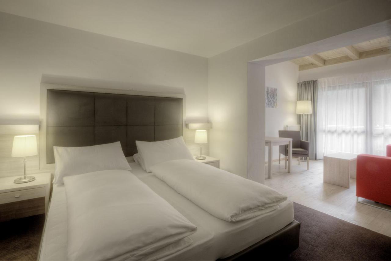 Hotel La Tambra Corvara In Badia Eksteriør billede