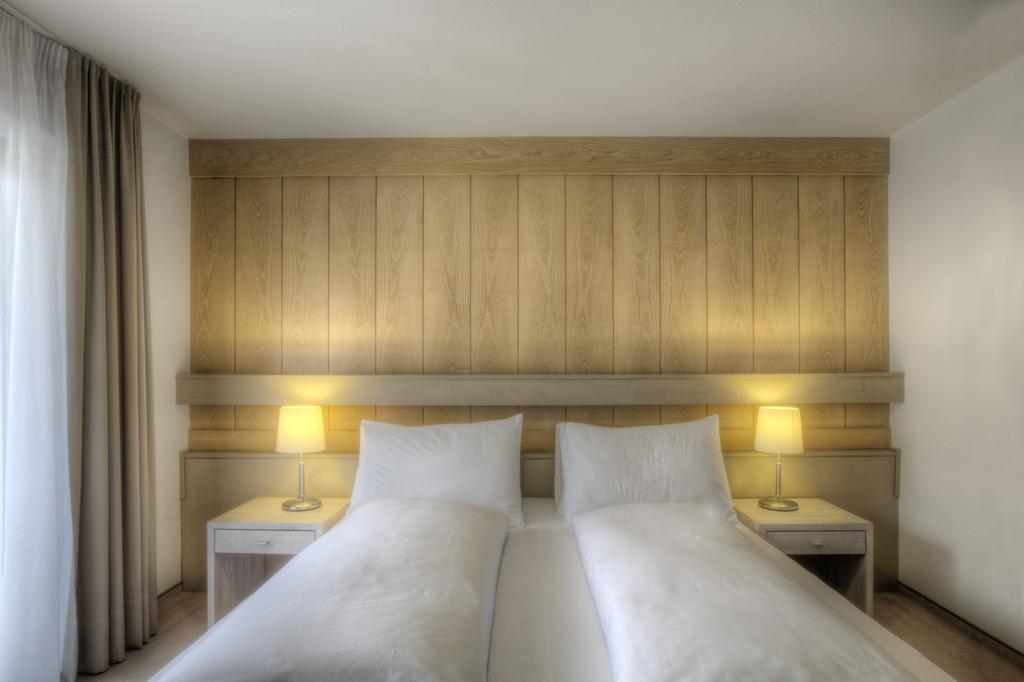Hotel La Tambra Corvara In Badia Eksteriør billede